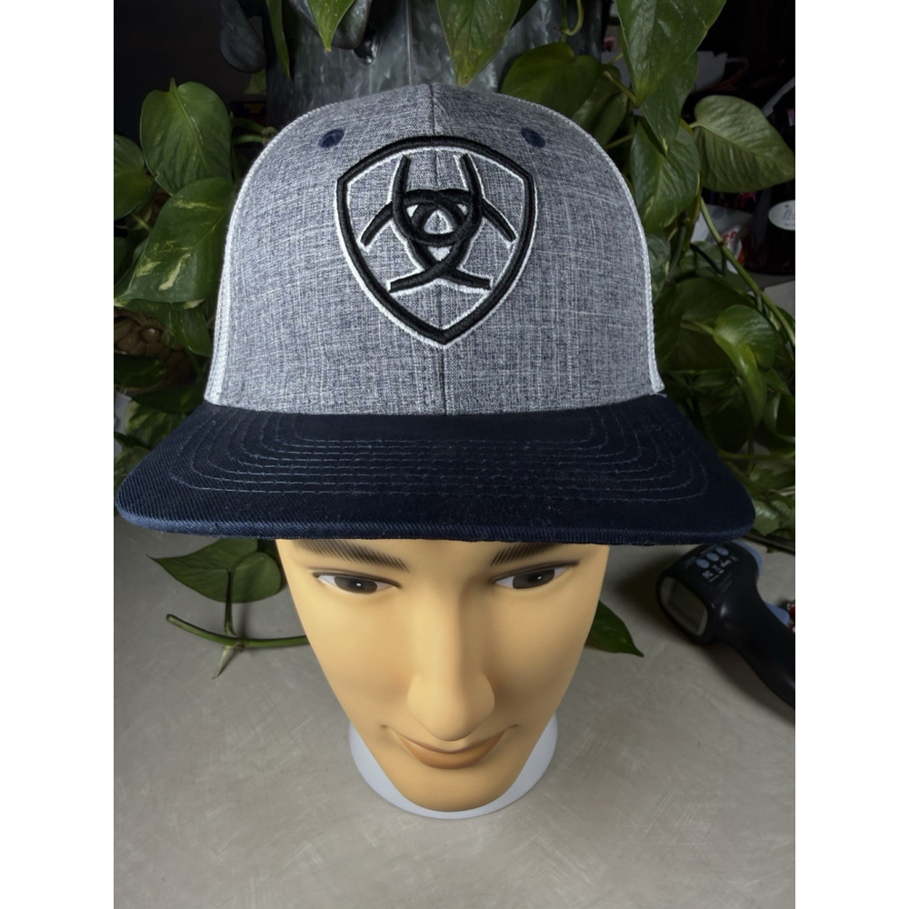 Ariat Snapback Trucker Hat One Size Adjustable Embroidered Mesh Back EUC